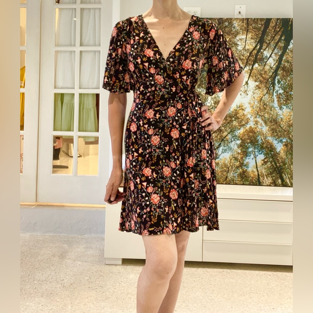 Jolt Black floral print faux wrap dress with flutter sleeves